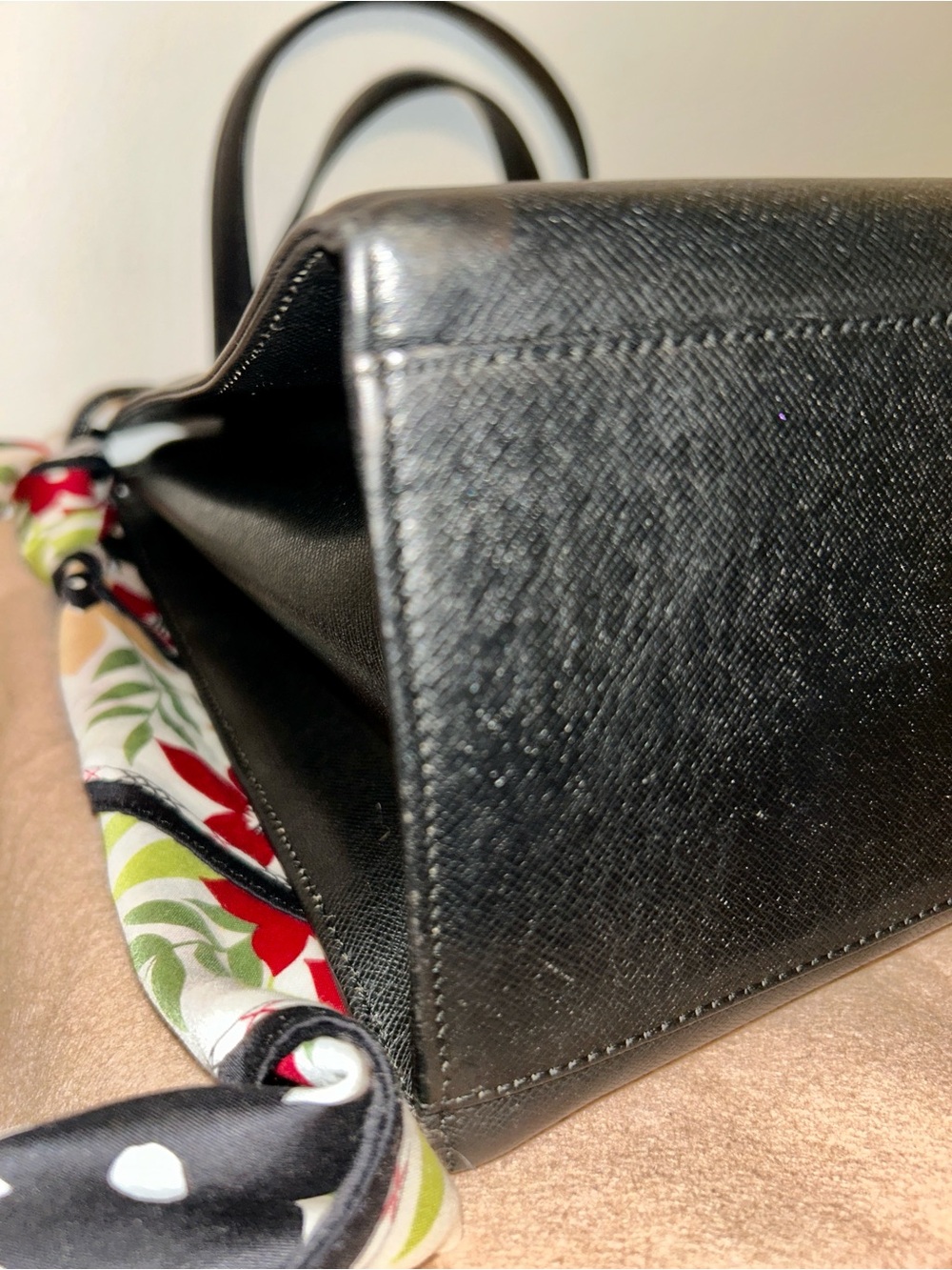 Burberry London LTD Black Leather Belted Tote Bag with Burberry Handkerchief - Picture 9 of 13